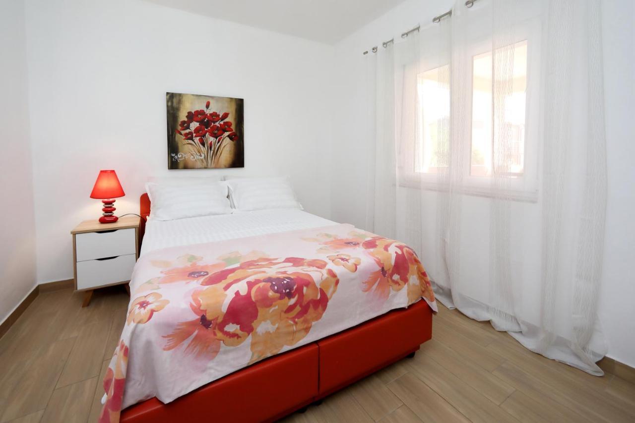 Apartment Sunny Terrace 比比涅 外观 照片