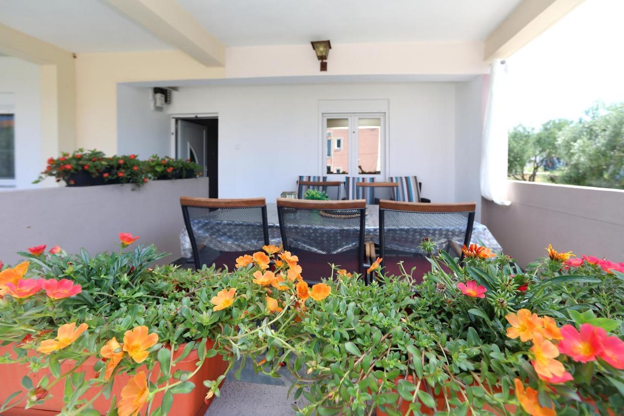 Apartment Sunny Terrace 比比涅 外观 照片