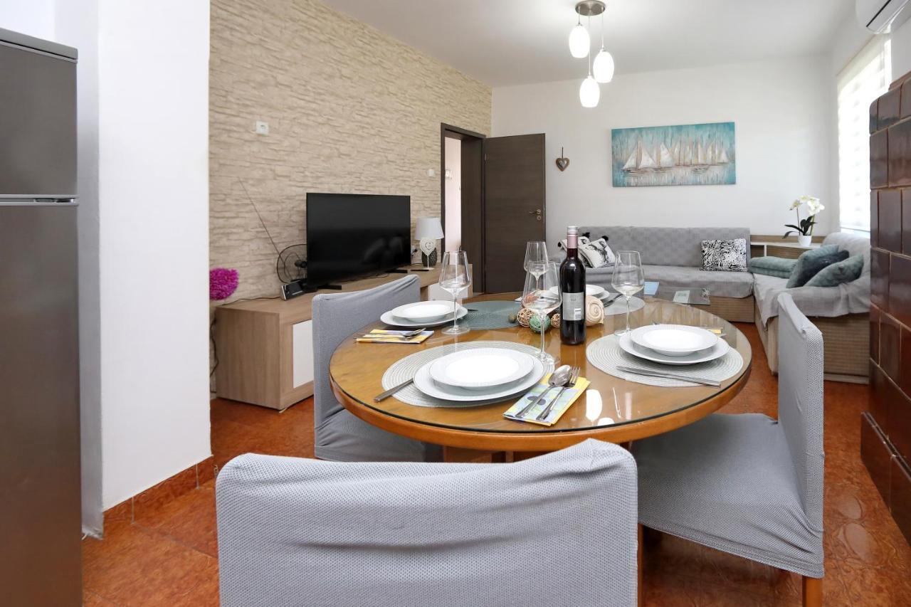 Apartment Sunny Terrace 比比涅 外观 照片